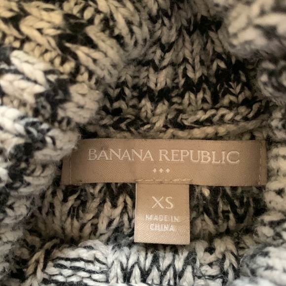 Banana Republic Cozy Turtleneck Sweater - Picture 5 of 7